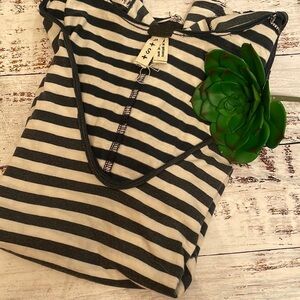 WE the Free Striped V-neck tee summer top navy blue white cotton size small